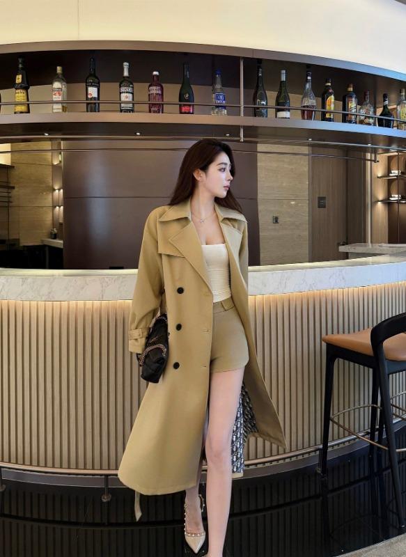 디* 2025FW 신상 트렌치코트