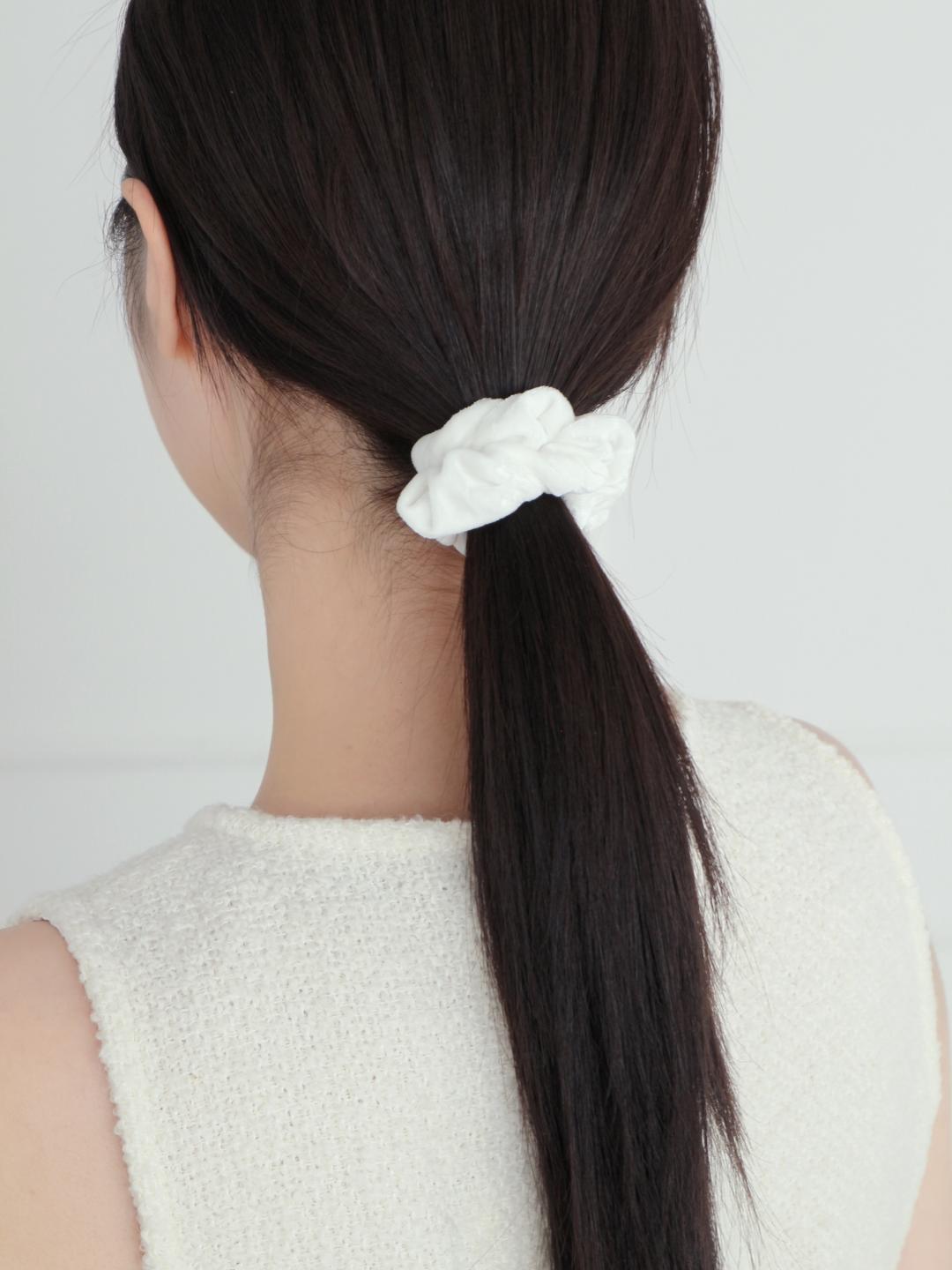NOCTURN GRACE VELVET MINI SCRUNCHIE (4COLOR)