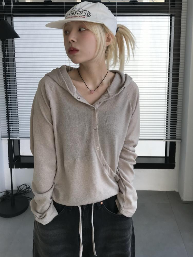 [시즈너블] 루즈랩버튼후드 3col