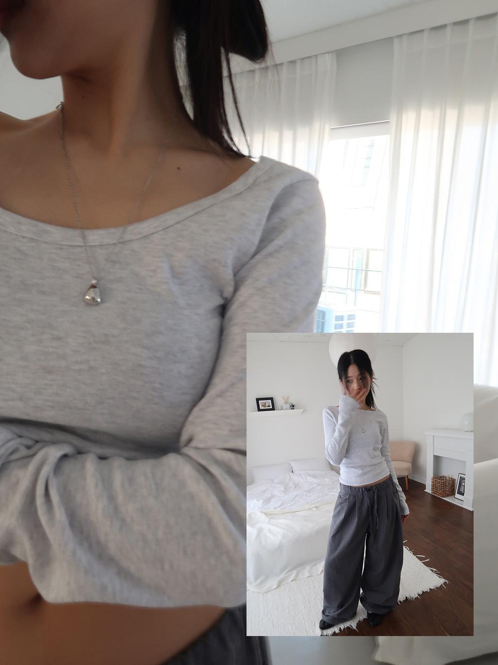 Basic U-neck T-shirt