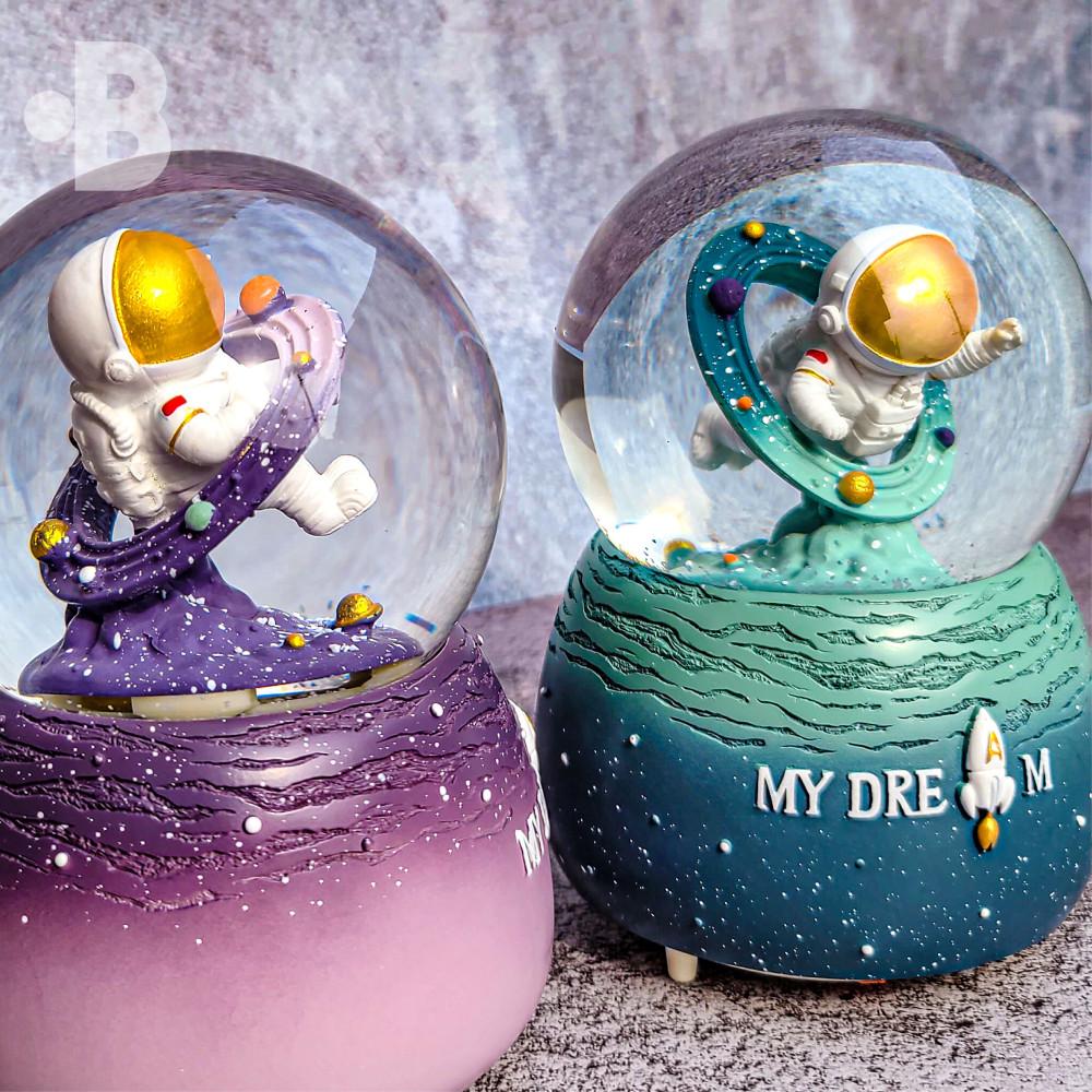 본디자인랩 별 우주인 꿈 자동 눈날림 오르골 LED 워터볼 스노우볼