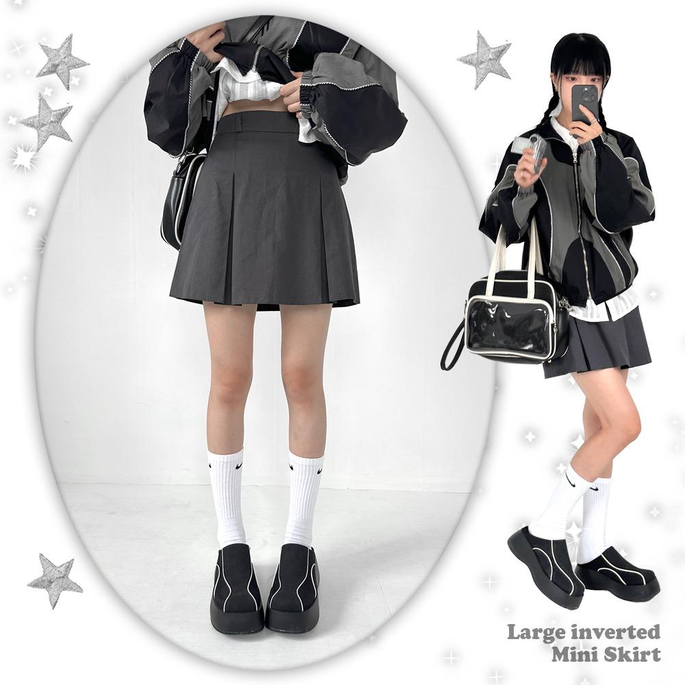 인버티드 맞주름 절개 플리츠 뒷밴딩 코튼 미니스커트