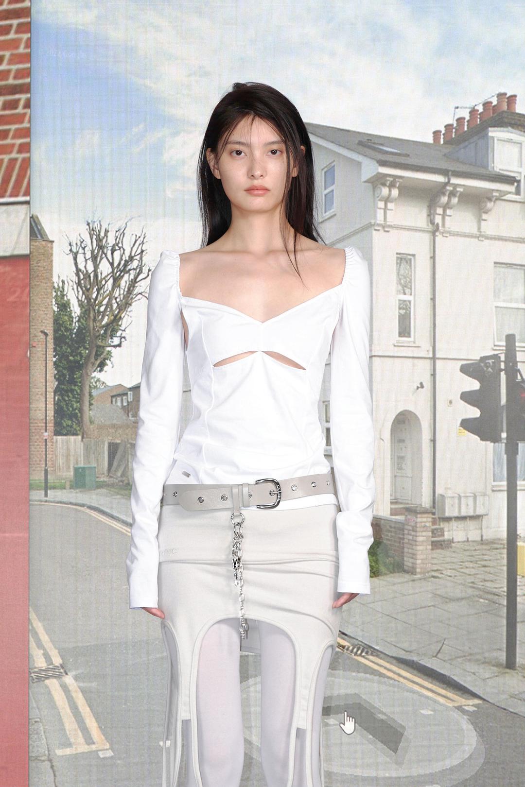 UNDER CUT-OUT TOP / WHITE