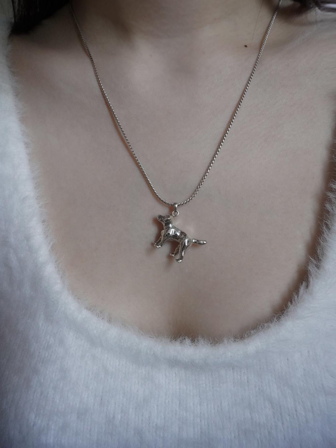 Retriever necklace