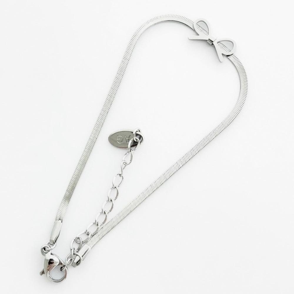 Ribbon ending bracelet