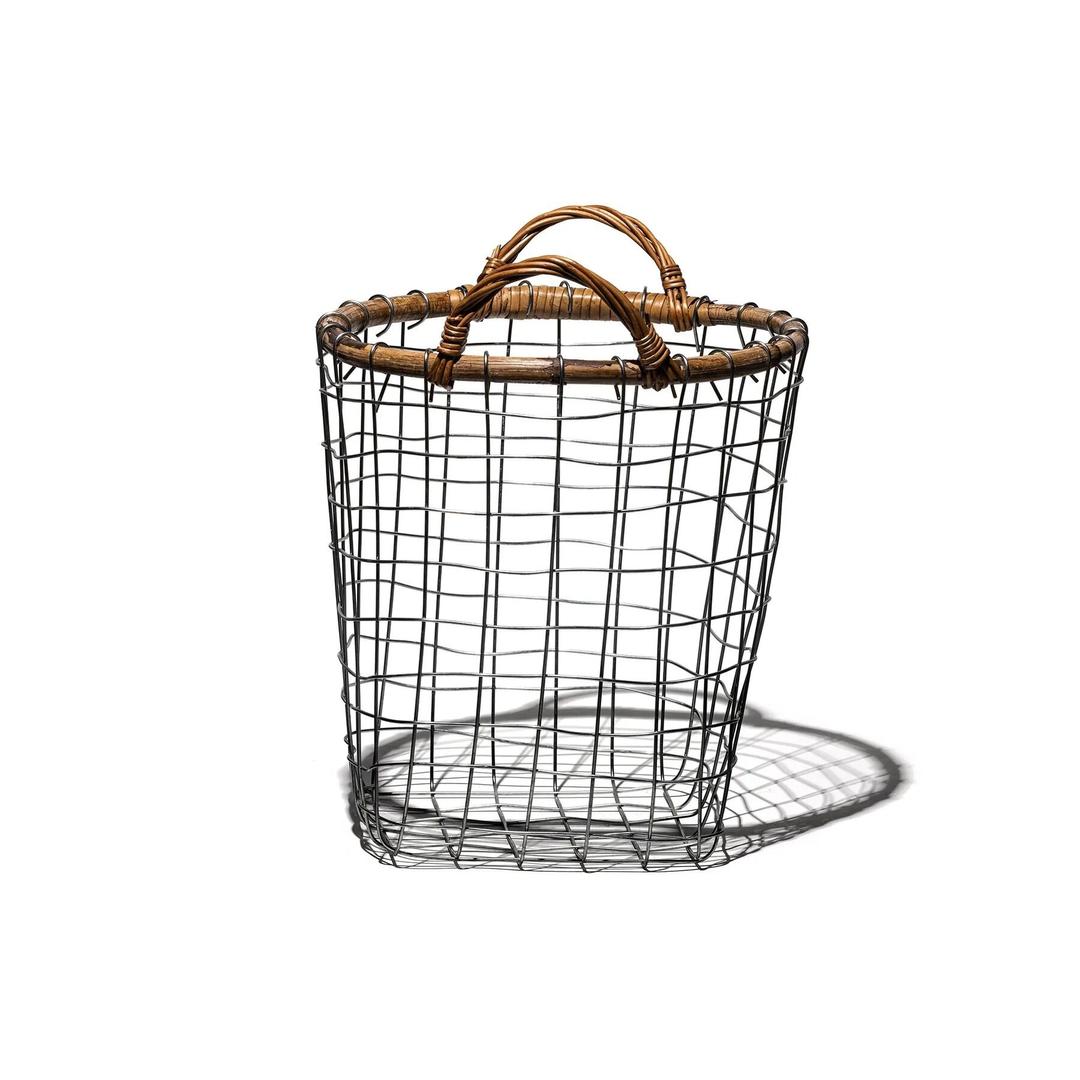112213 RATTAN TOP WIRE BASKET Medium