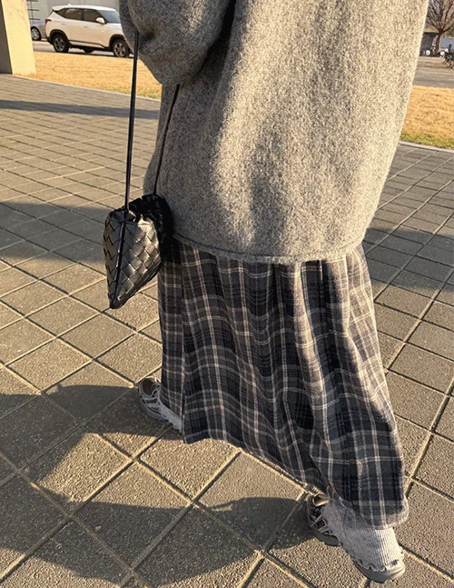 킨드 체크 플리츠 울스커트