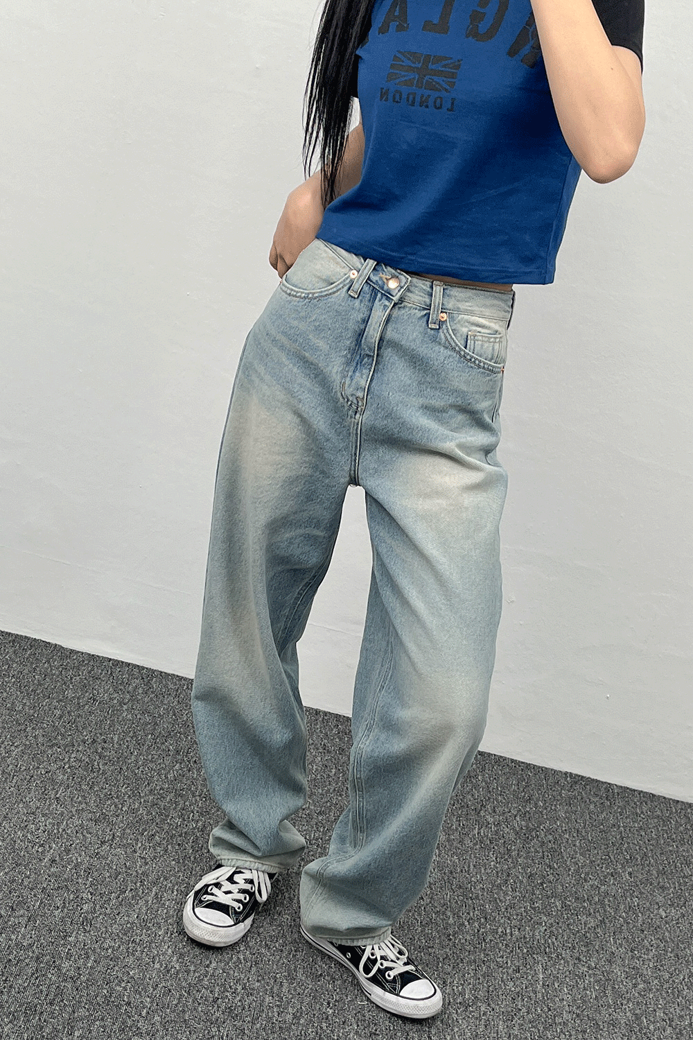 bulky denim pants (light blue)