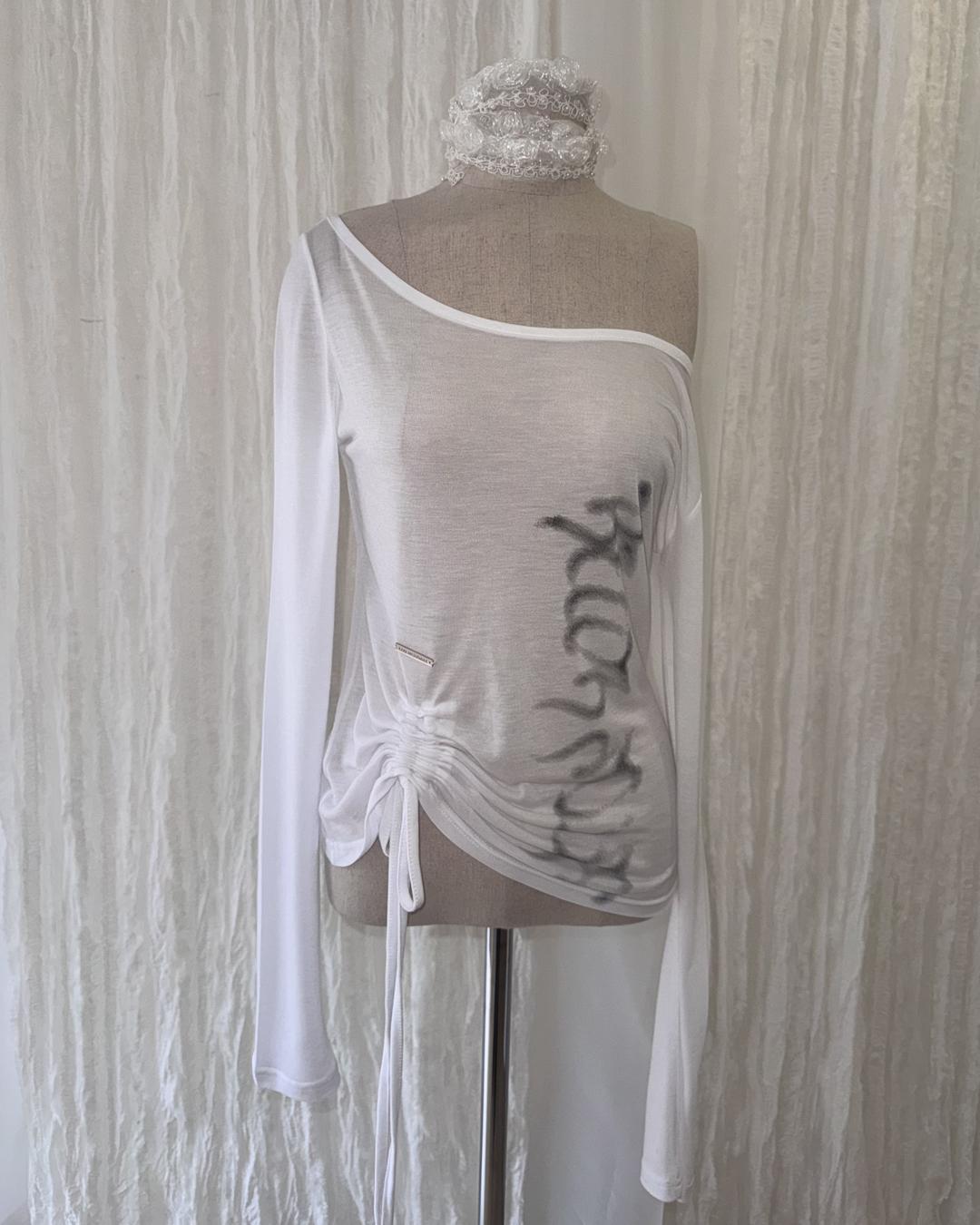 [1차 리오더] One-shoulder Side Shirring Tie Long Sleeves (WHITE) - 9/23일 이후 순차출고