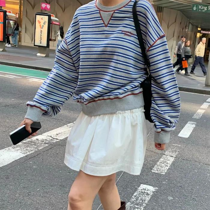 [16th] Small Wave Logo Stripe Sweatshirt - Grey