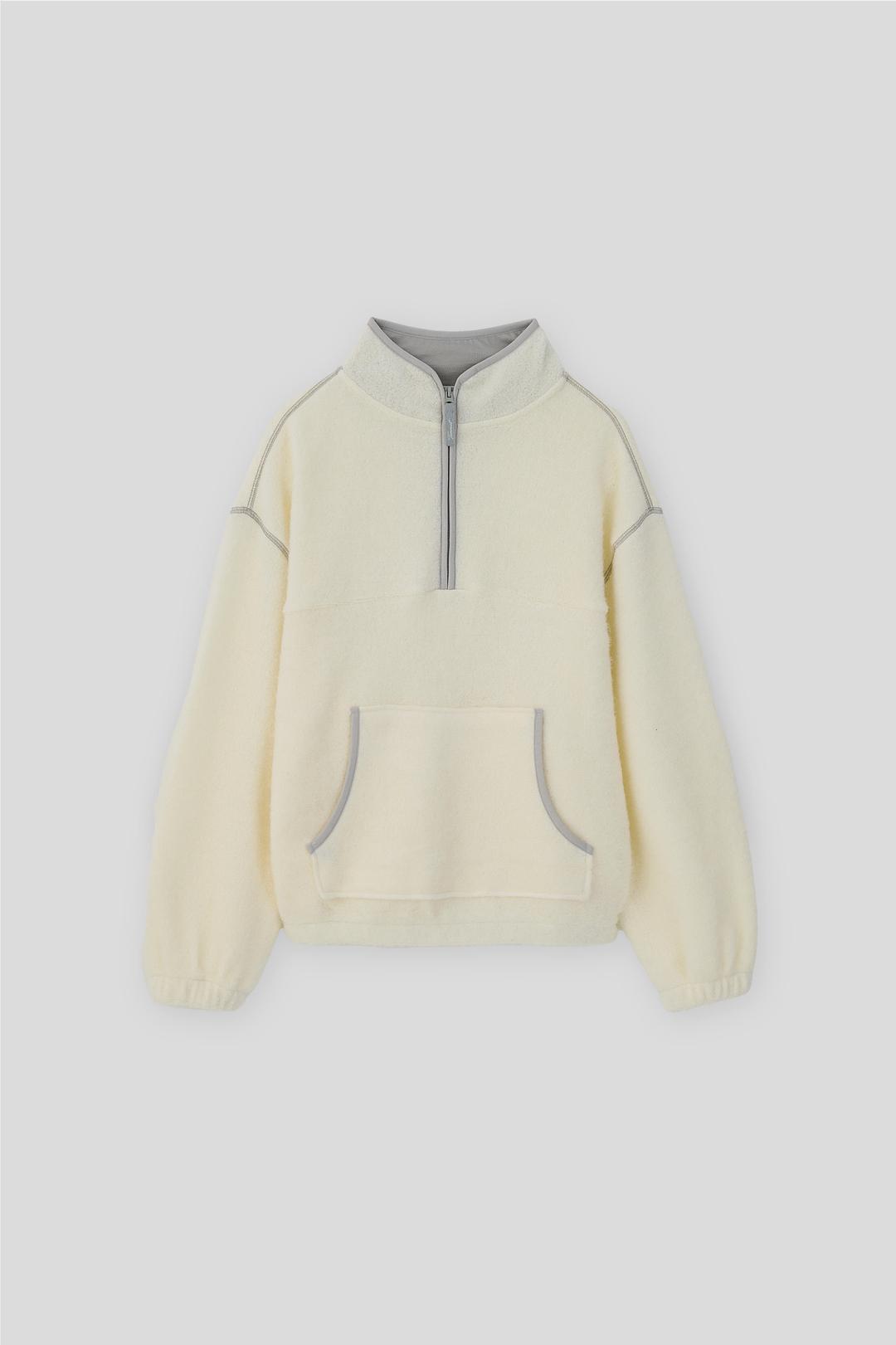 T/T Fluffy fleece half zip-up (ivory)