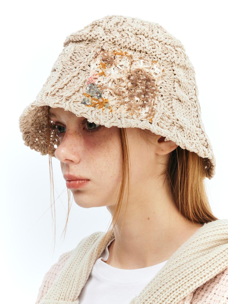 Patch Flower Bucket Beige