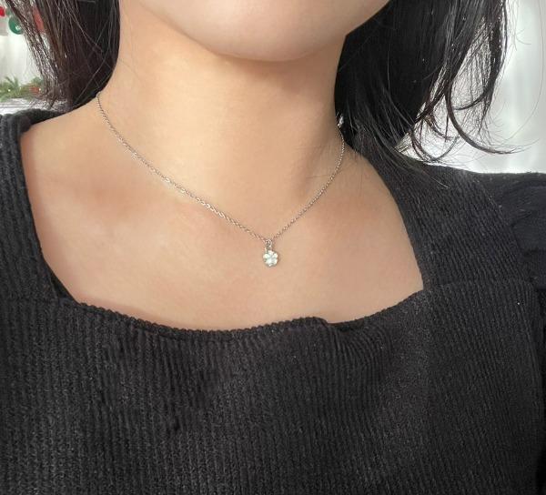 블루밍 벚꽃 기부 목걸이