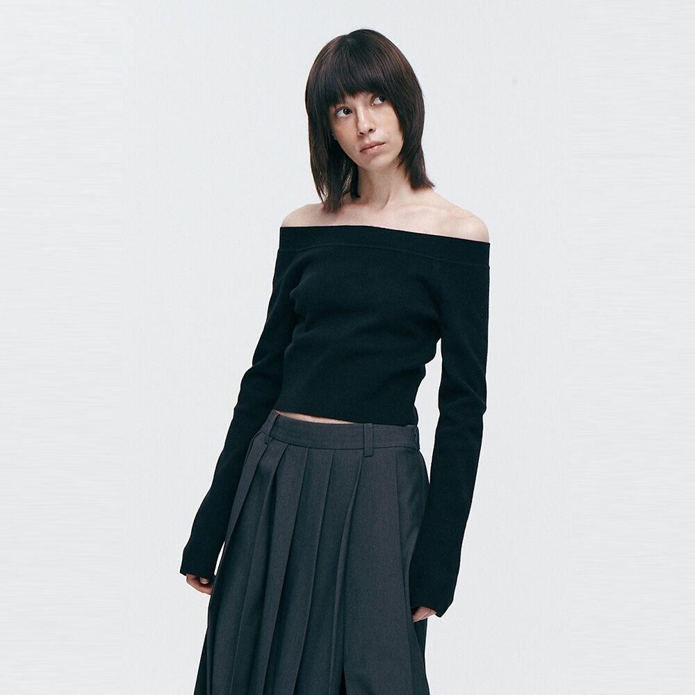 오프숄더 니트 풀오버_블랙