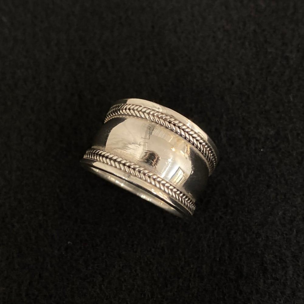 Antique bold 925silver ring