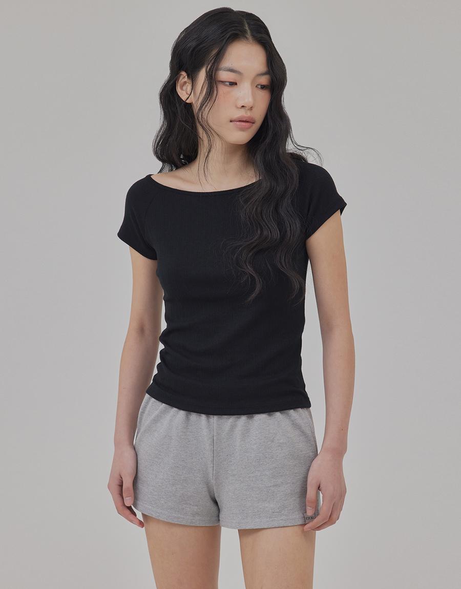 RAGLAN SLEEVED BOAT NECK TOP