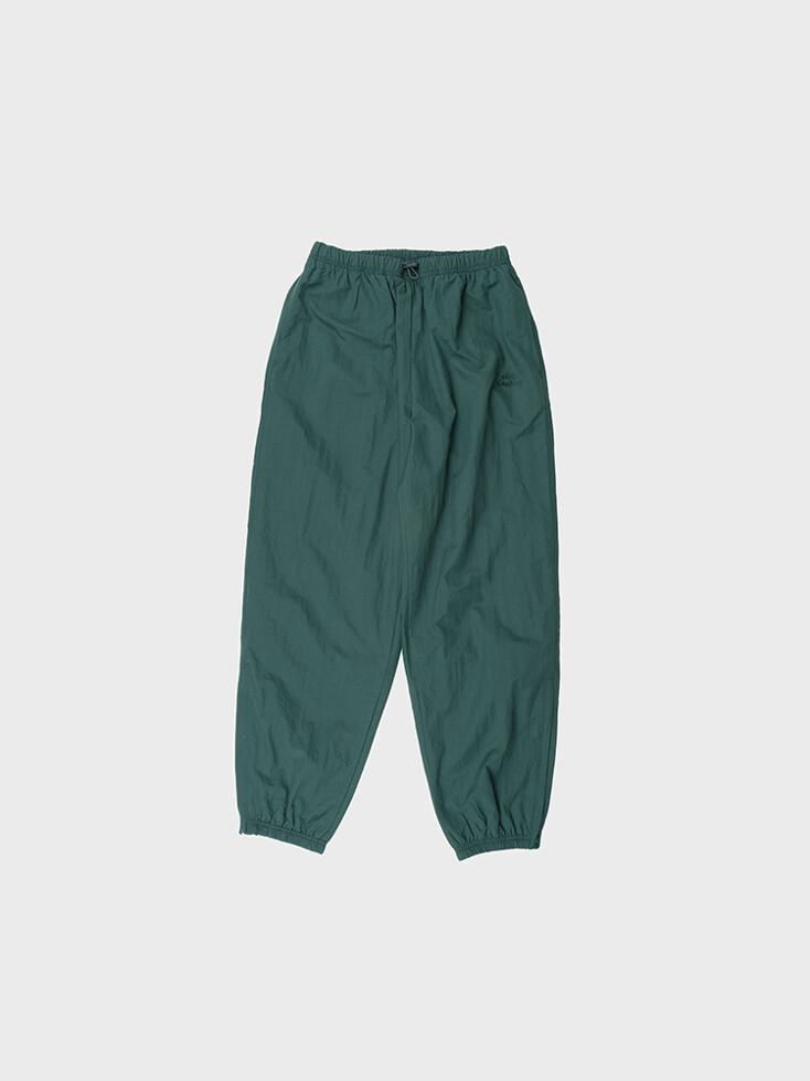 track pants / green