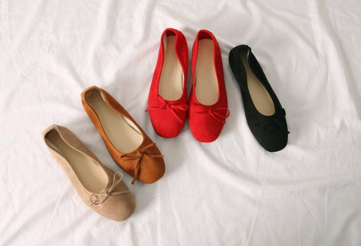 w192046 스웨이드 말랑 스퀘어 리본 플랫슈즈