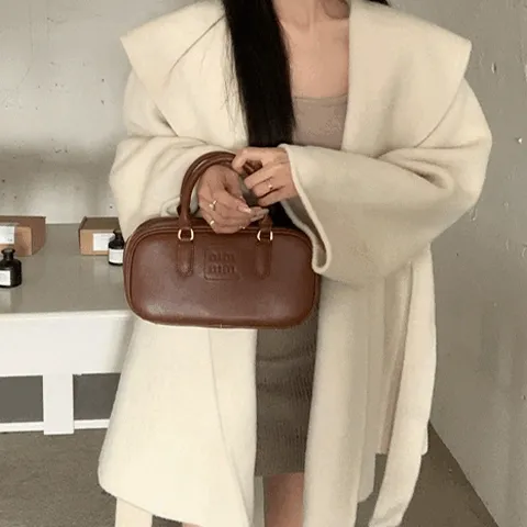 🚀당일출고[주문폭주/여리끝판왕](2color)#보들촉감 클래식한 여리룩 케이프 샤인즈 하프코트