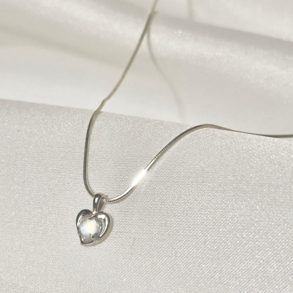 [데이엔더/실버925] 베이비 하트 문 목걸이 천연원석 문스톤