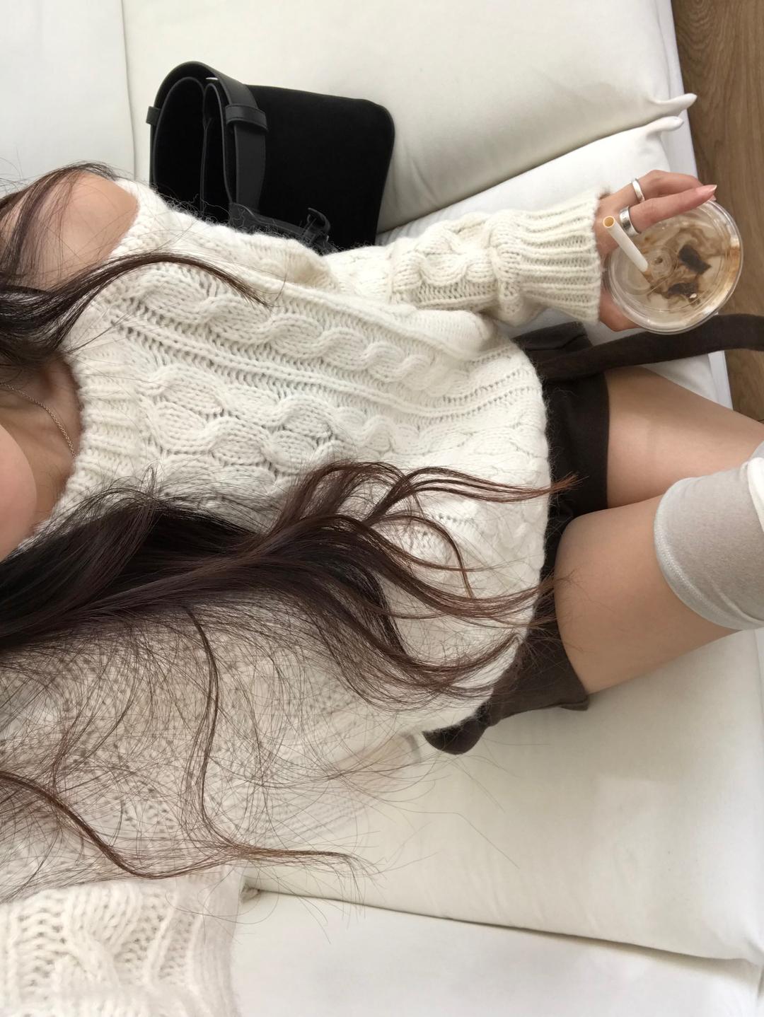 shoulder hole knit (2colors)