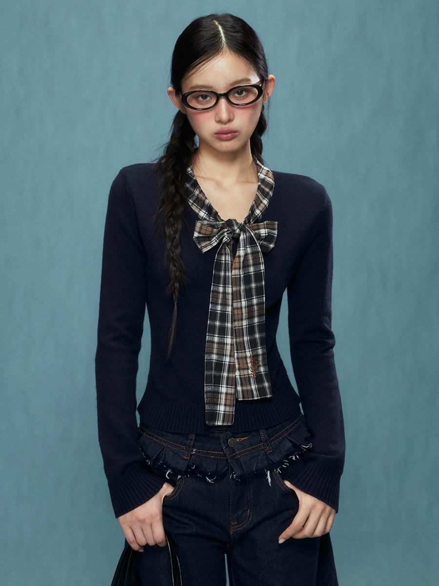 Weekendhub Checkered Ribbon V-neck Sweater