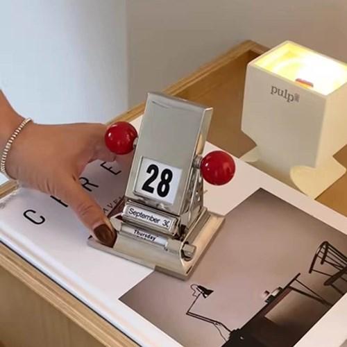 빈티지 메탈 퍼페츄얼 캘린더 아날로그 만년달력