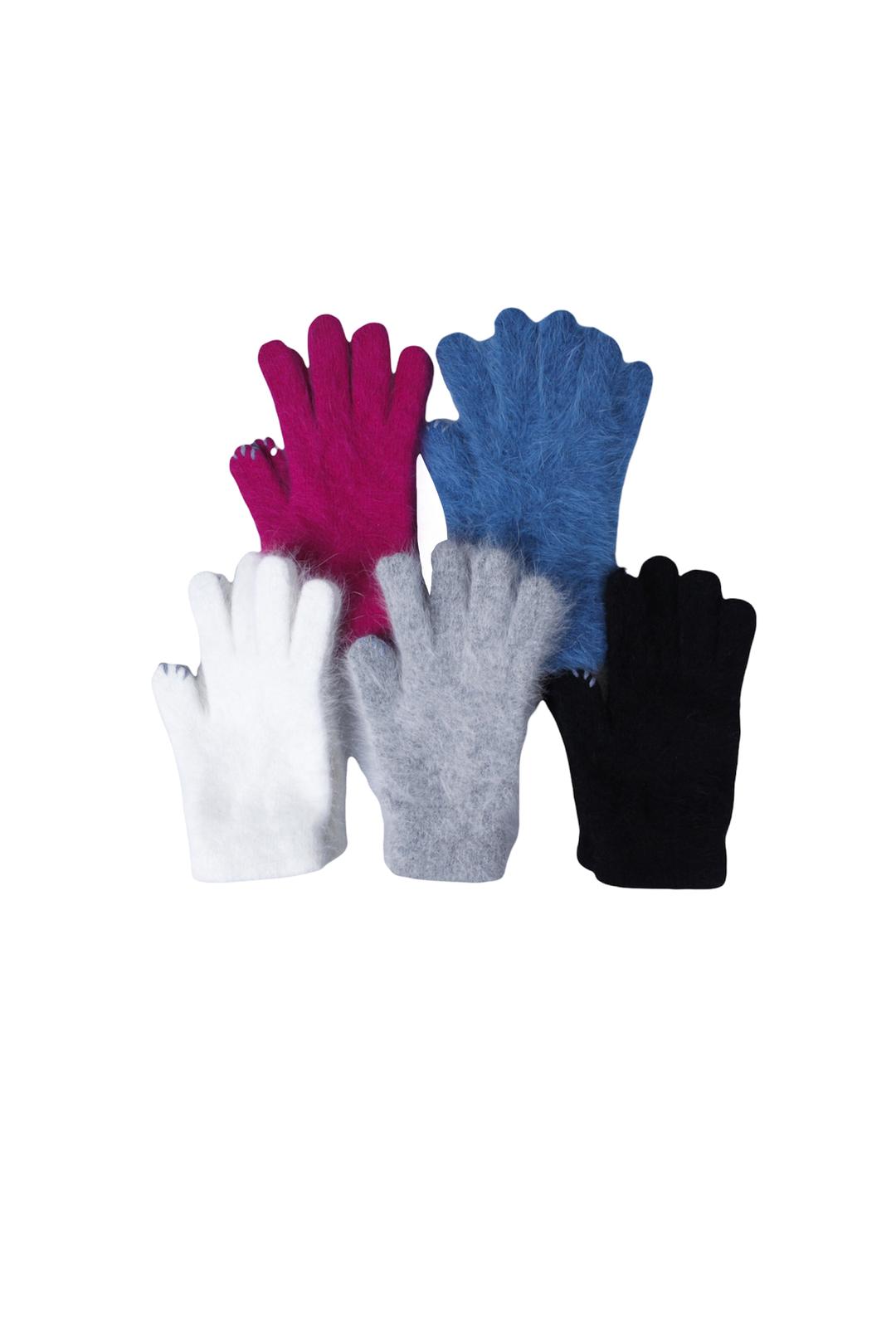 歲寒松柏 Angora gloves