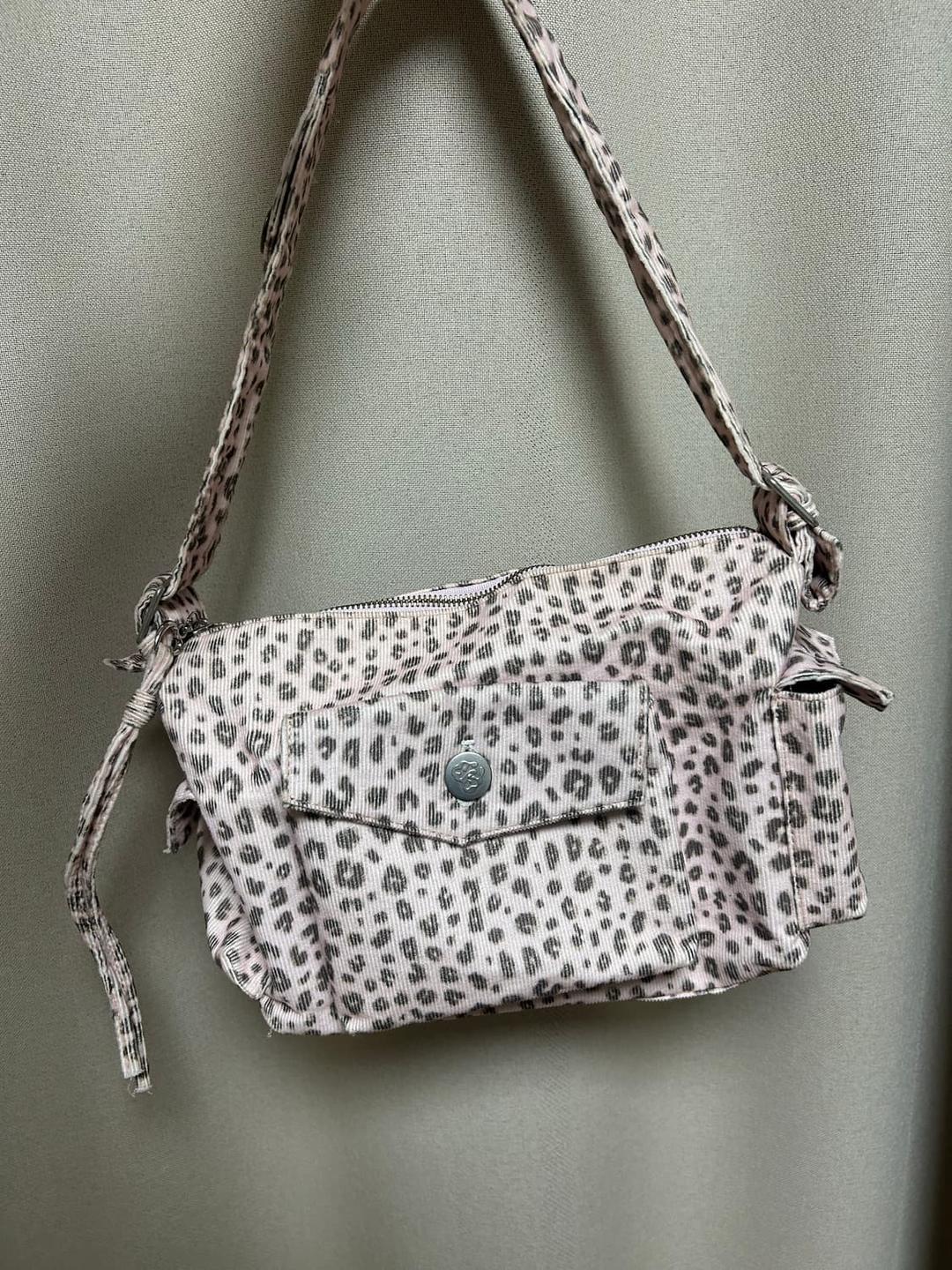 샤키리 레오파드 포켓백 | 후루츠패밀리