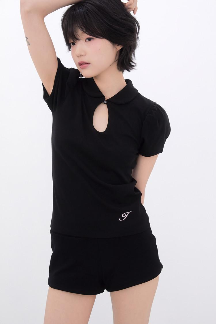 Classic Cut-out Puff Collar Top (BLACK) : 이너뮤지엄