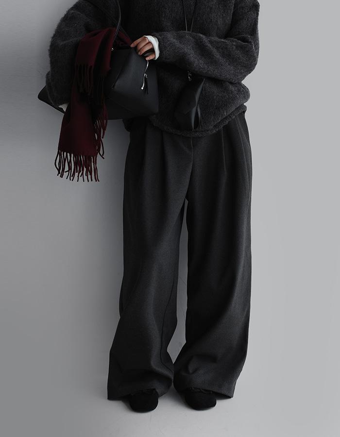 [by LAROOM] 제너럴기모슬랙스