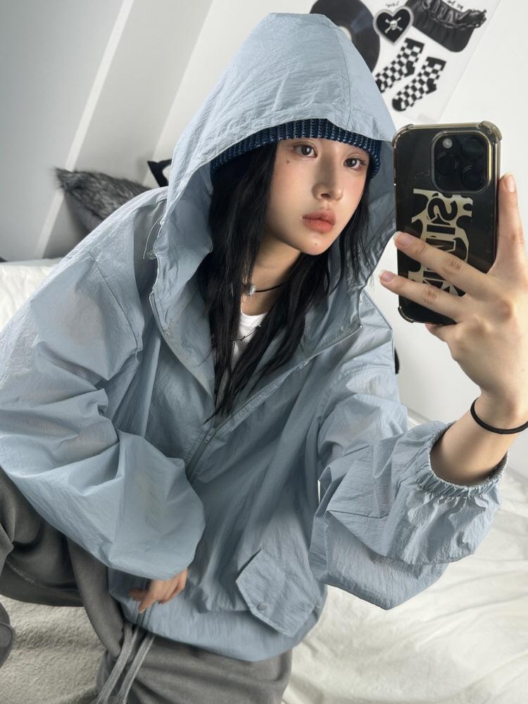 [UNISEX]썸머즈 러버 후드 컬러 포켓 포인트 윈드 나일론 집업 점퍼(black,chacoal,sora)