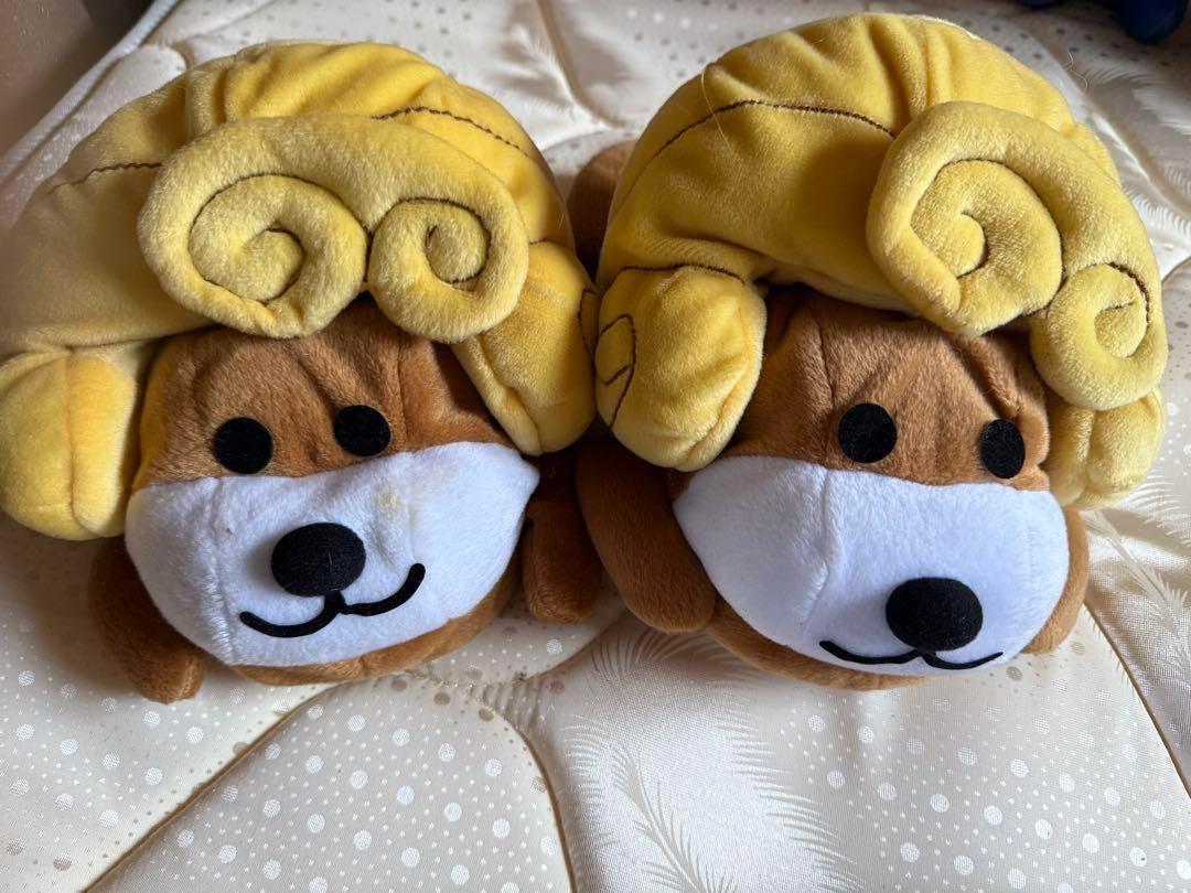 アフロ犬　カーリー犬のスリッパ