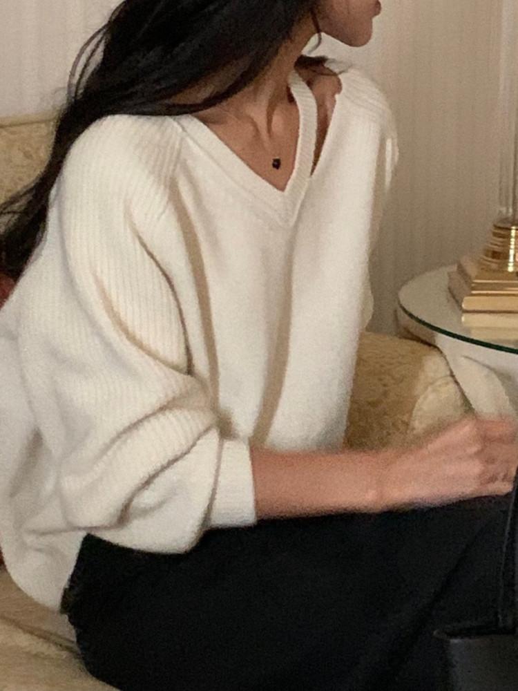 vergamot 베르가못 트임 브이넥 니트 울 폭스 라쿤 연말 포인트룩 (4컬러)