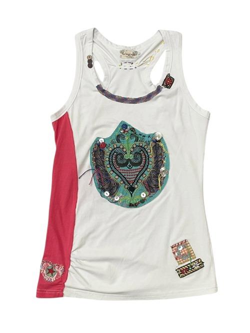 vintage detail top