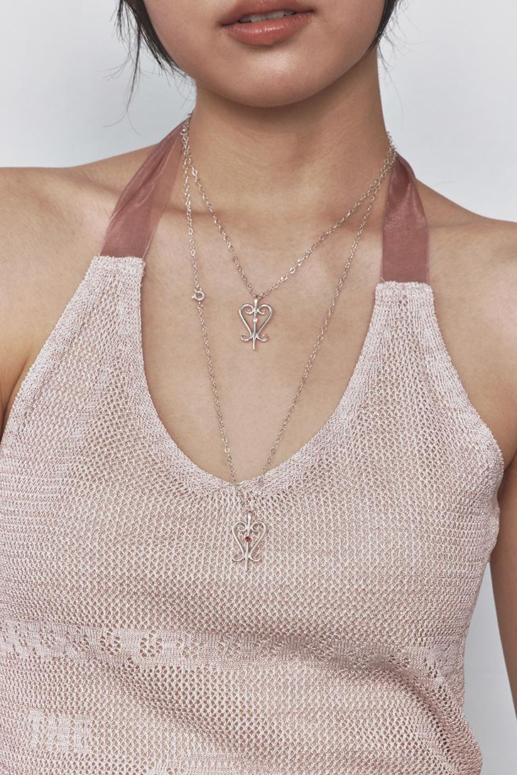 collector's frame necklace