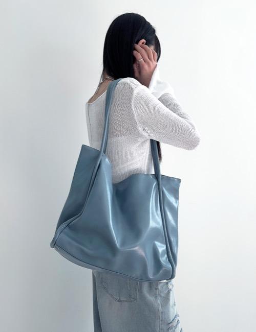 glossy leather square maxi bag