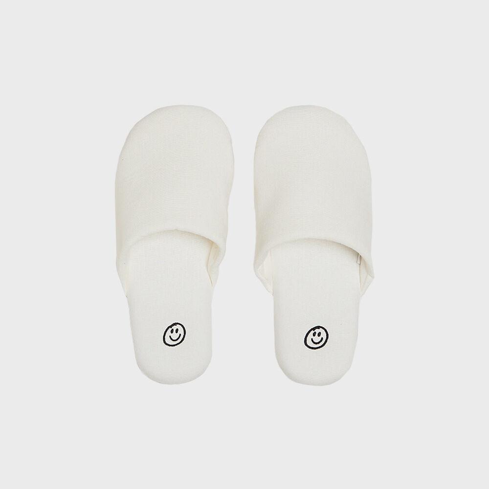 ROOM SHOES WHITE