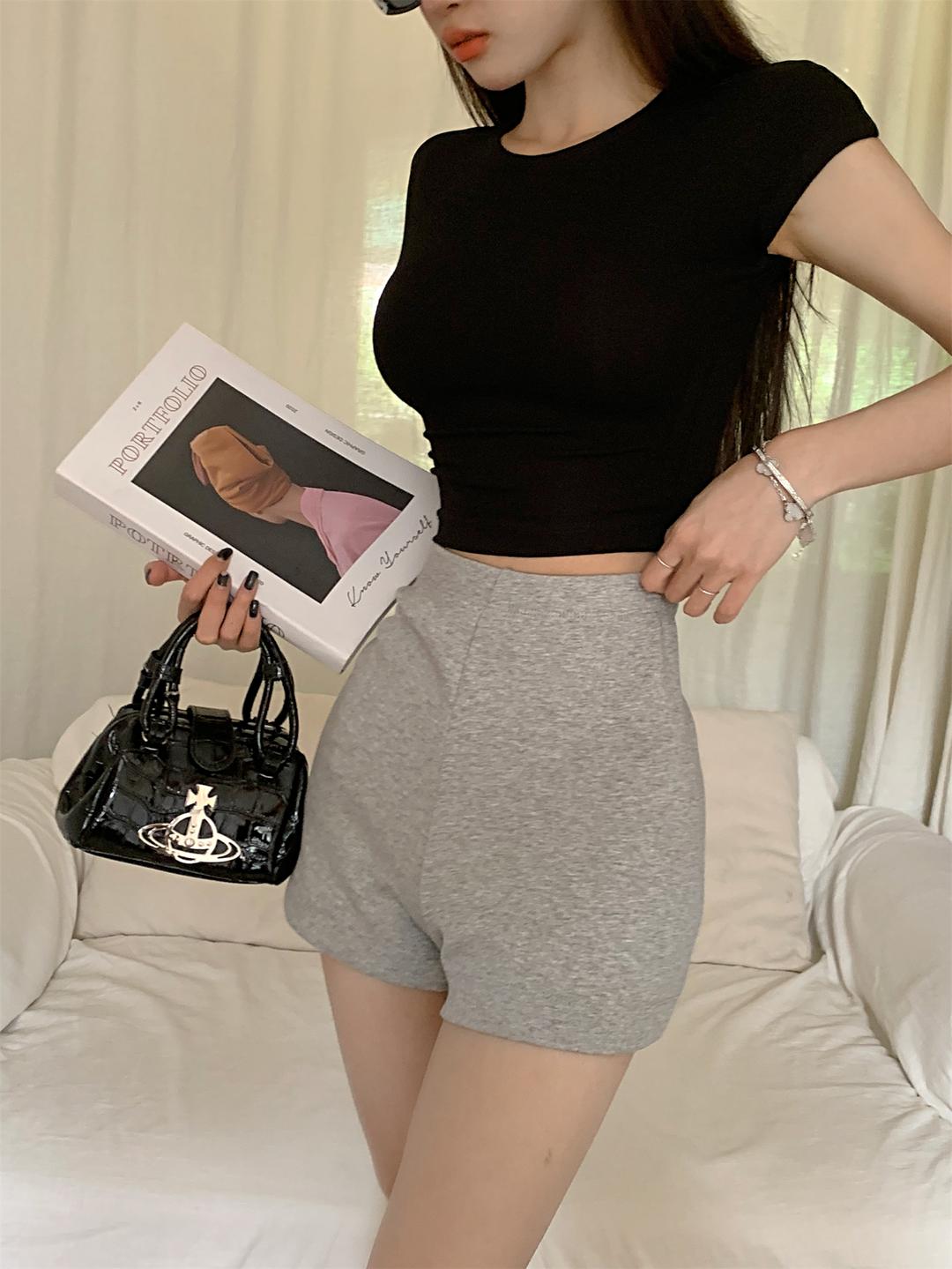 더블제이 (당일발송 - 그레이 L / 블랙 M) [편한/섹시한/꾸안꾸/운동복/트레이닝/헬스/요가/필라테스/필테] 하이 웨스트 밴딩 미니 숏 반바지 팬츠 블랙/그레이