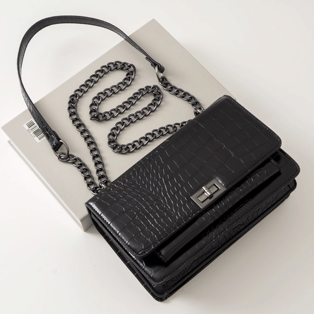 파이톤 체인 숄더 크로스백 EBA919