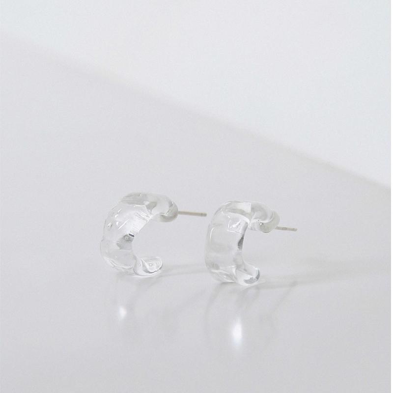 CURVE GLASS EARRING