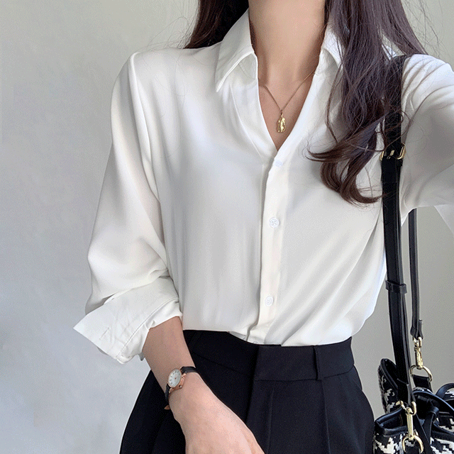 [퀄리티 굿] 소프트 촤르르 브이넥 루즈핏 블라우스