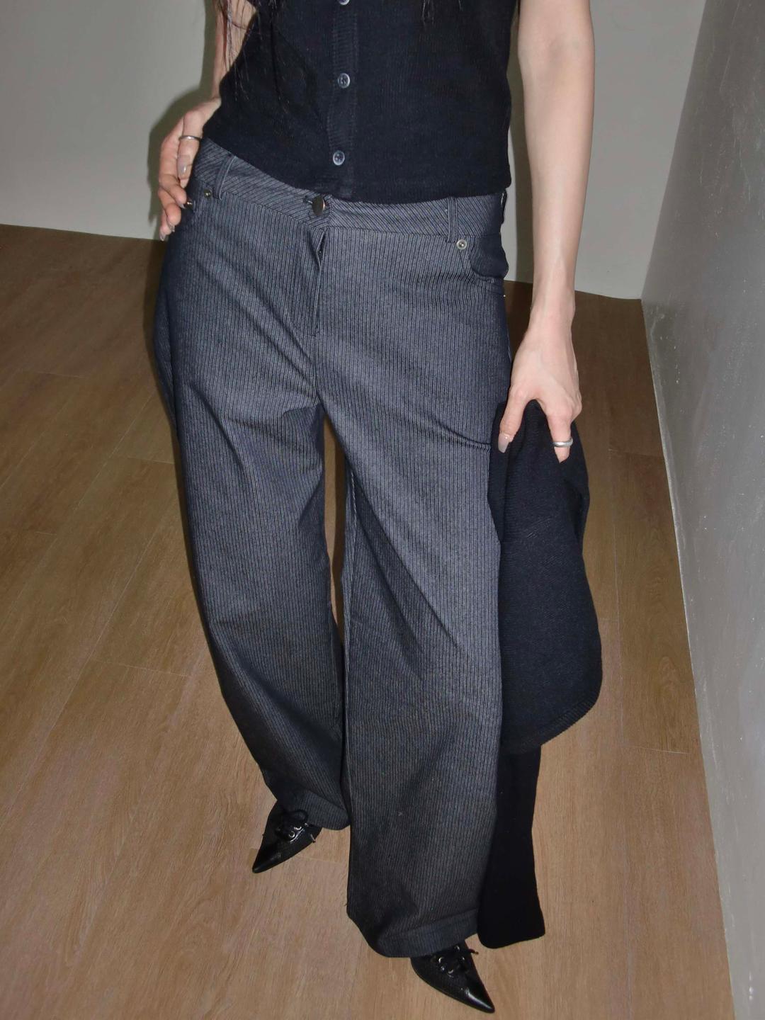 LOW PIN STRIPED PANTS_BLACK