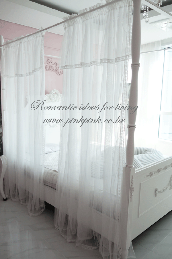 위드 로라 캐노피 커튼