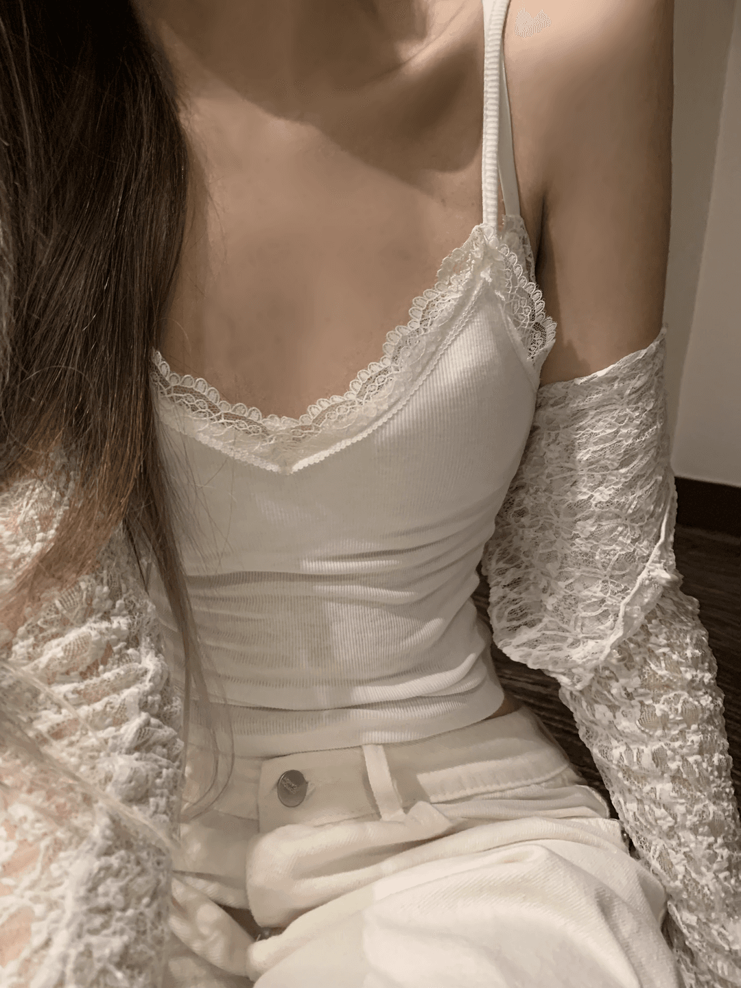 croissan lace sleeveless (2color)