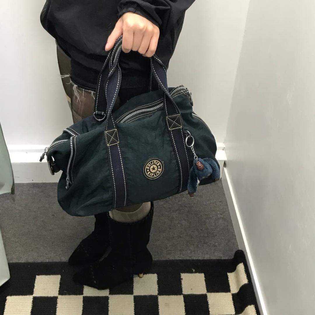 키플링 네이비 숄더백 | 후루츠패밀리