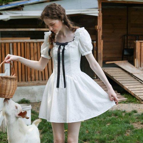Cest_Romantic white ribbon dress