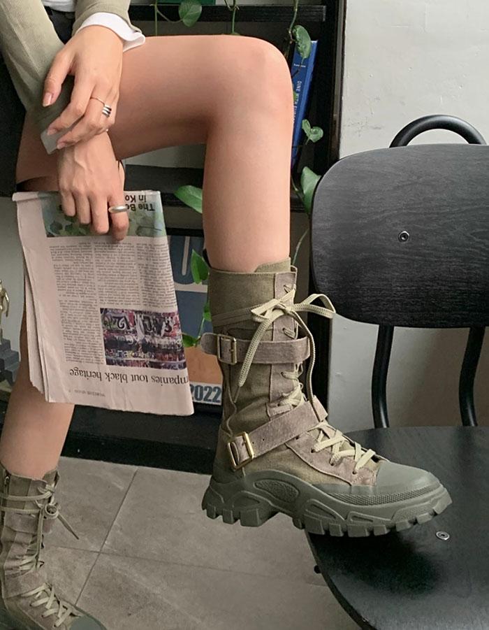 Vintage lace-up walker