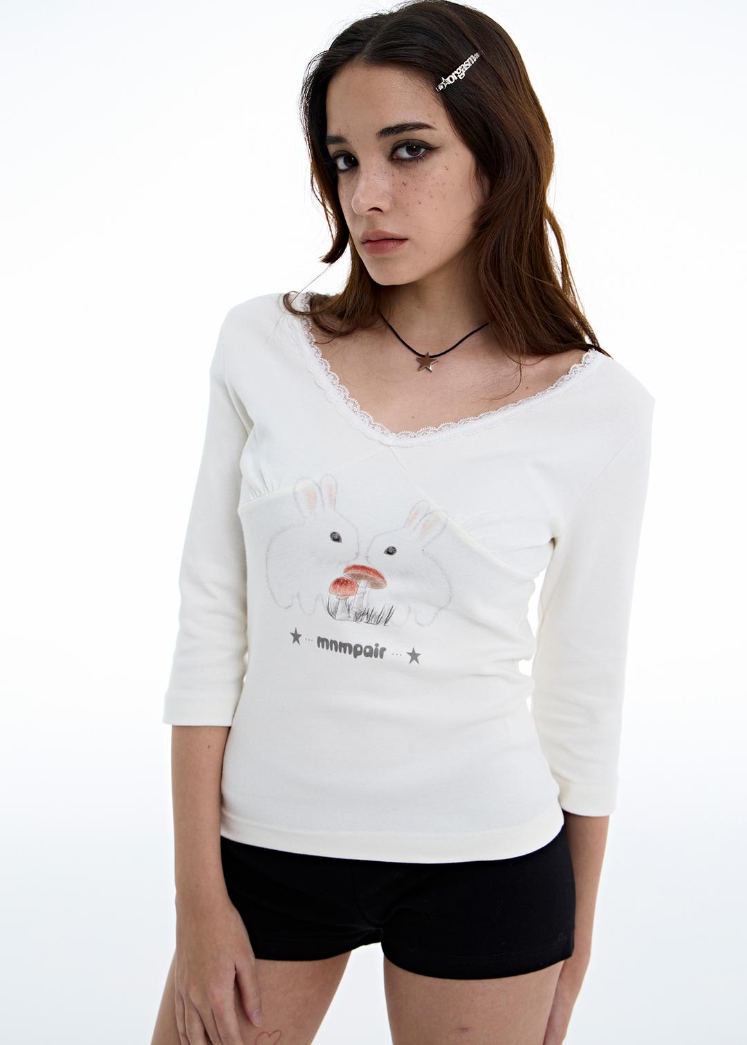 Rabbit Lace V-Neck Tee [3/14 출고]