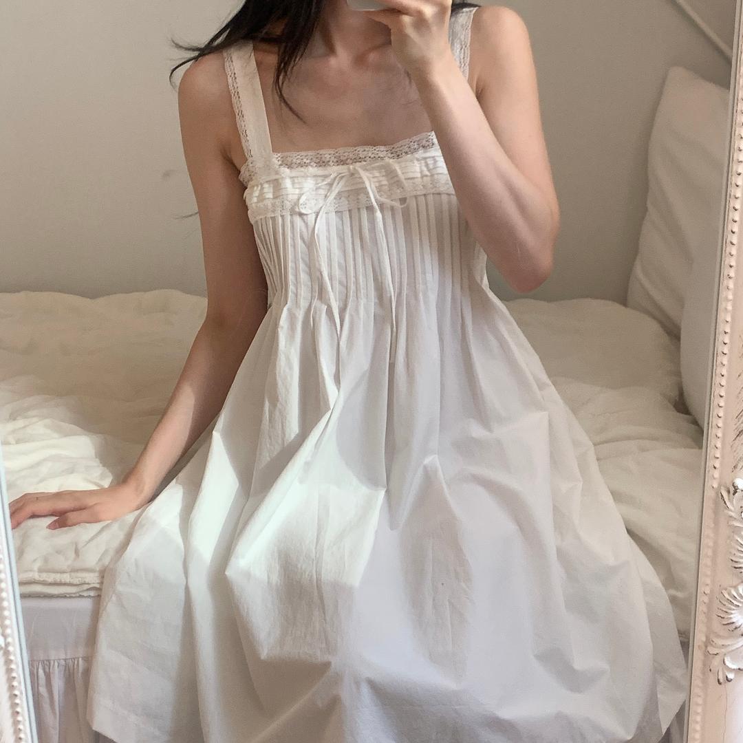 Mellow dress (white)